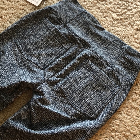 NWT Athleta Metro High Waisted Legging - Picture 3 of 4
